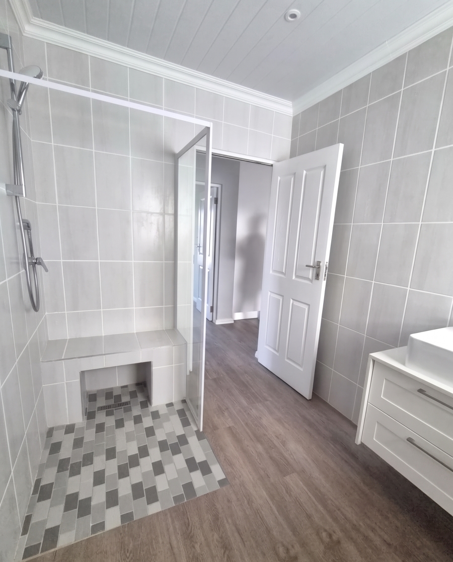 2 Bedroom Property for Sale in Struisbaai Western Cape